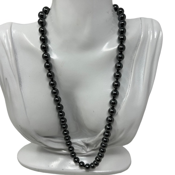 Jewelry - Hematite Beaded Necklace Barrel Clasp Closure 20 inches